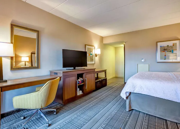 Hampton Inn Boston-Norwood